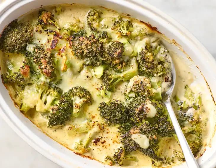 Брокколи с яйцом и сыром в духовке