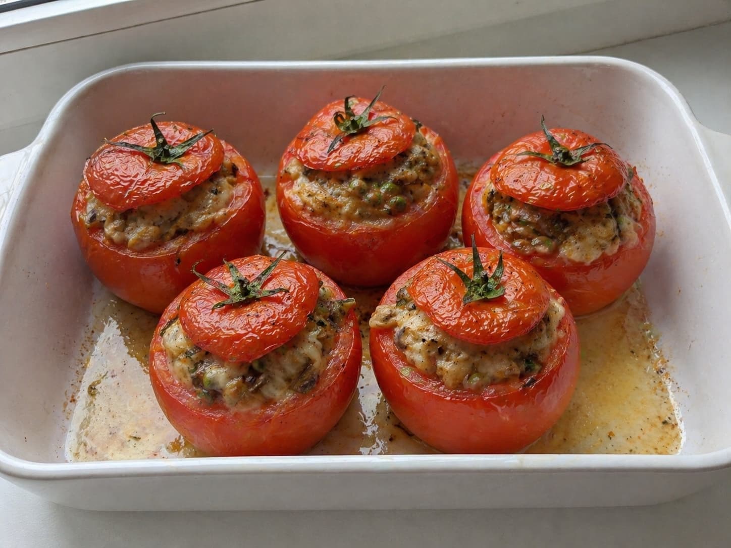 Помидоры, фаршированные грибами