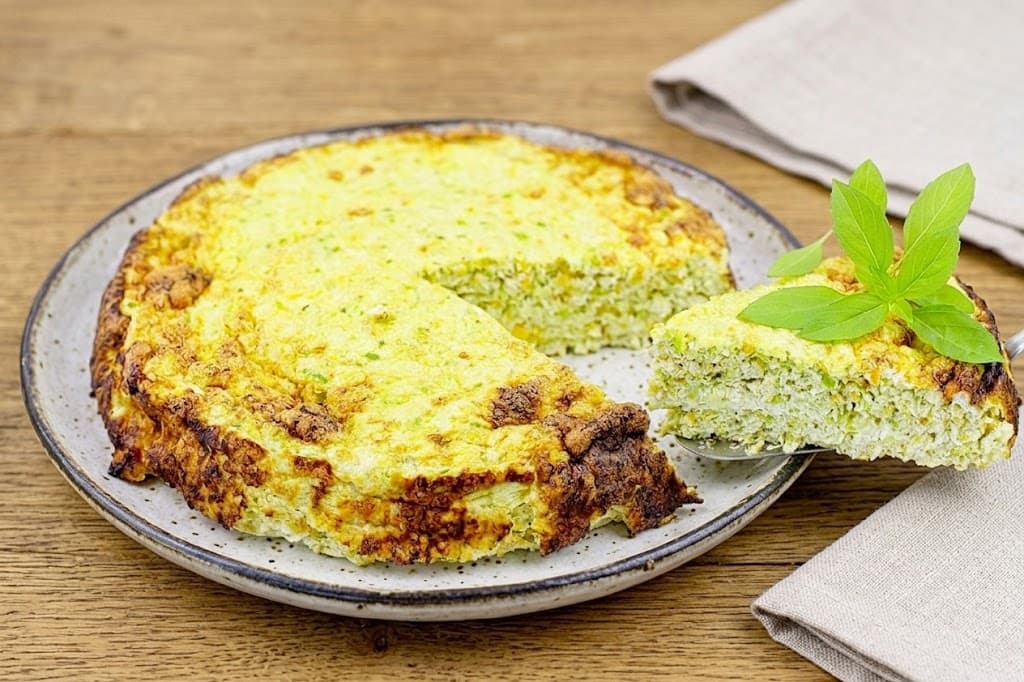 Диетический рецепт из кабачков и куриной грудки в духовке