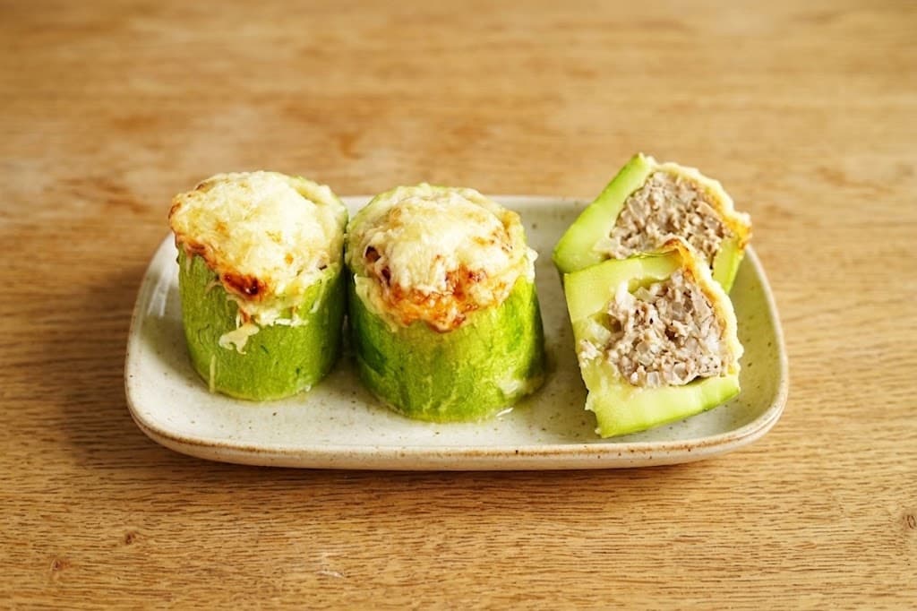 Кабачки с фаршем и сыром в духовке